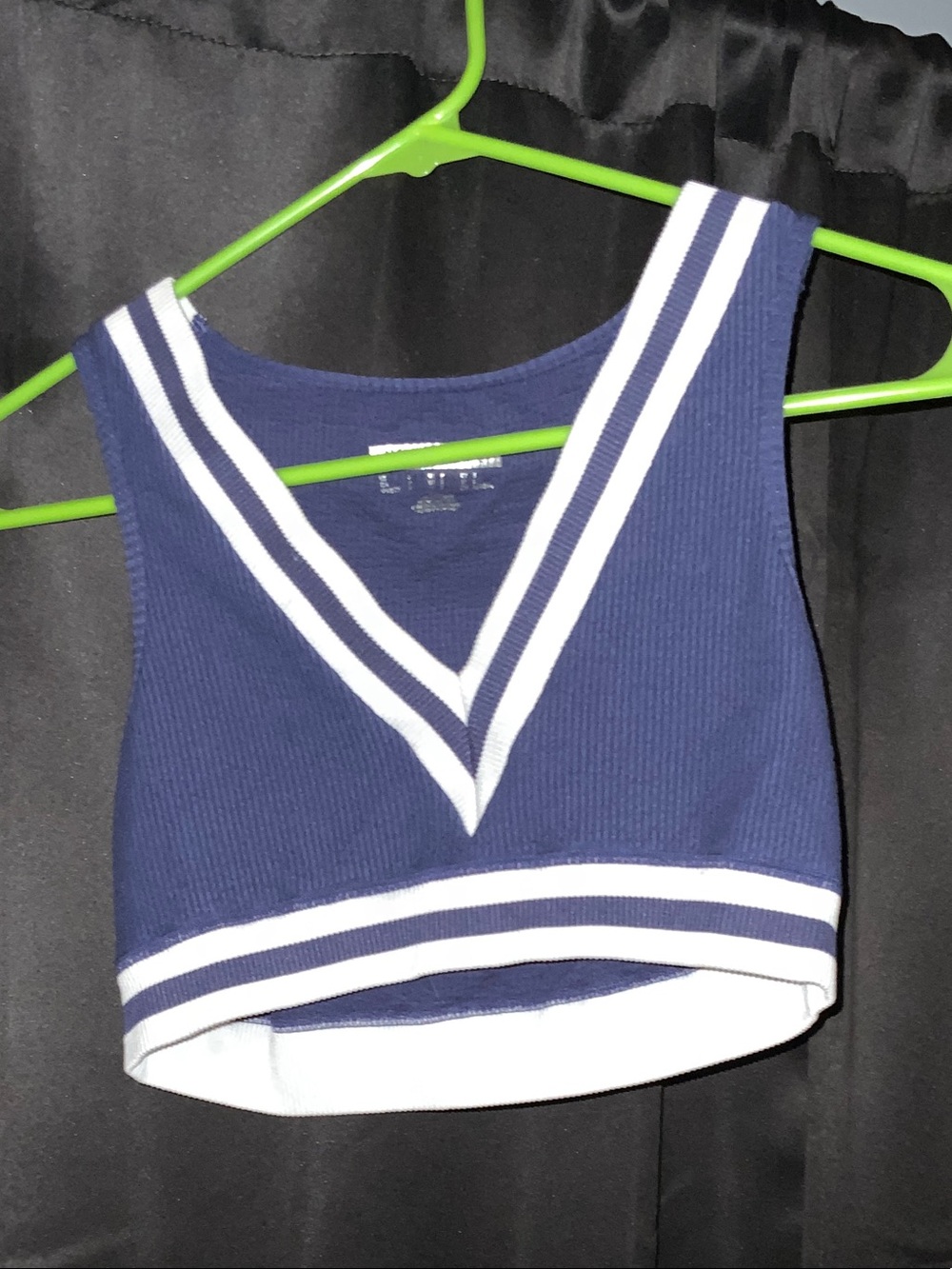 Forever 21 Navy and White V-Neck Ribbed Crop Top